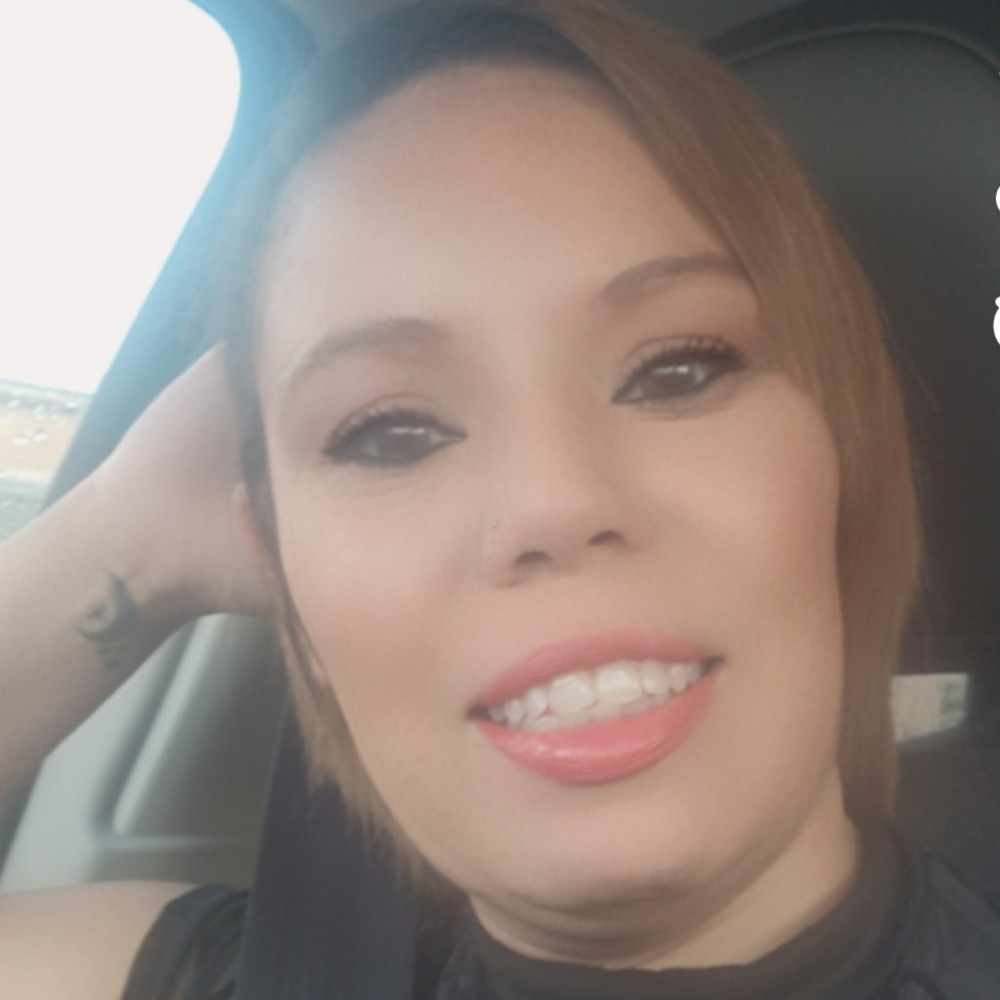 Meet your Posher, Omaira